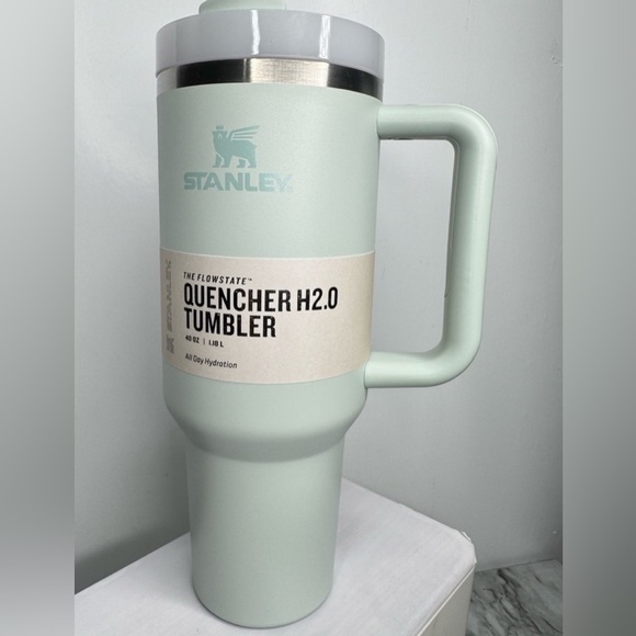 Stanley FlowState Quencher H2.0 Tumbler / 40oz / Color: Mist / light Green - Picture 1 of 8